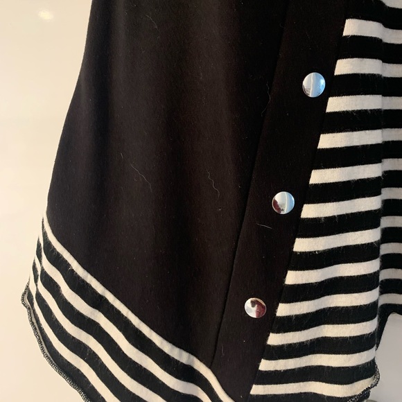 Comfy, knit Frank Lyman top! Slightly fitted! - Picture 5 of 5